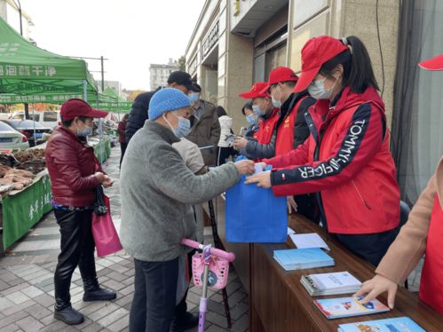 市統(tǒng)計(jì)局創(chuàng)新服務(wù)形式 黨員干部深入一線開(kāi)展統(tǒng)計(jì)普法咨詢(xún)服務(wù)活動(dòng)